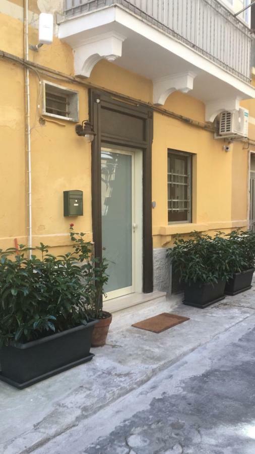 Signorile Street - Apartment Near The Sea Bari Exterior photo